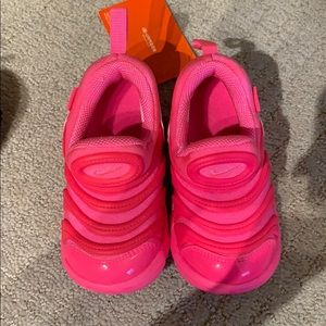 Nike pink shoes